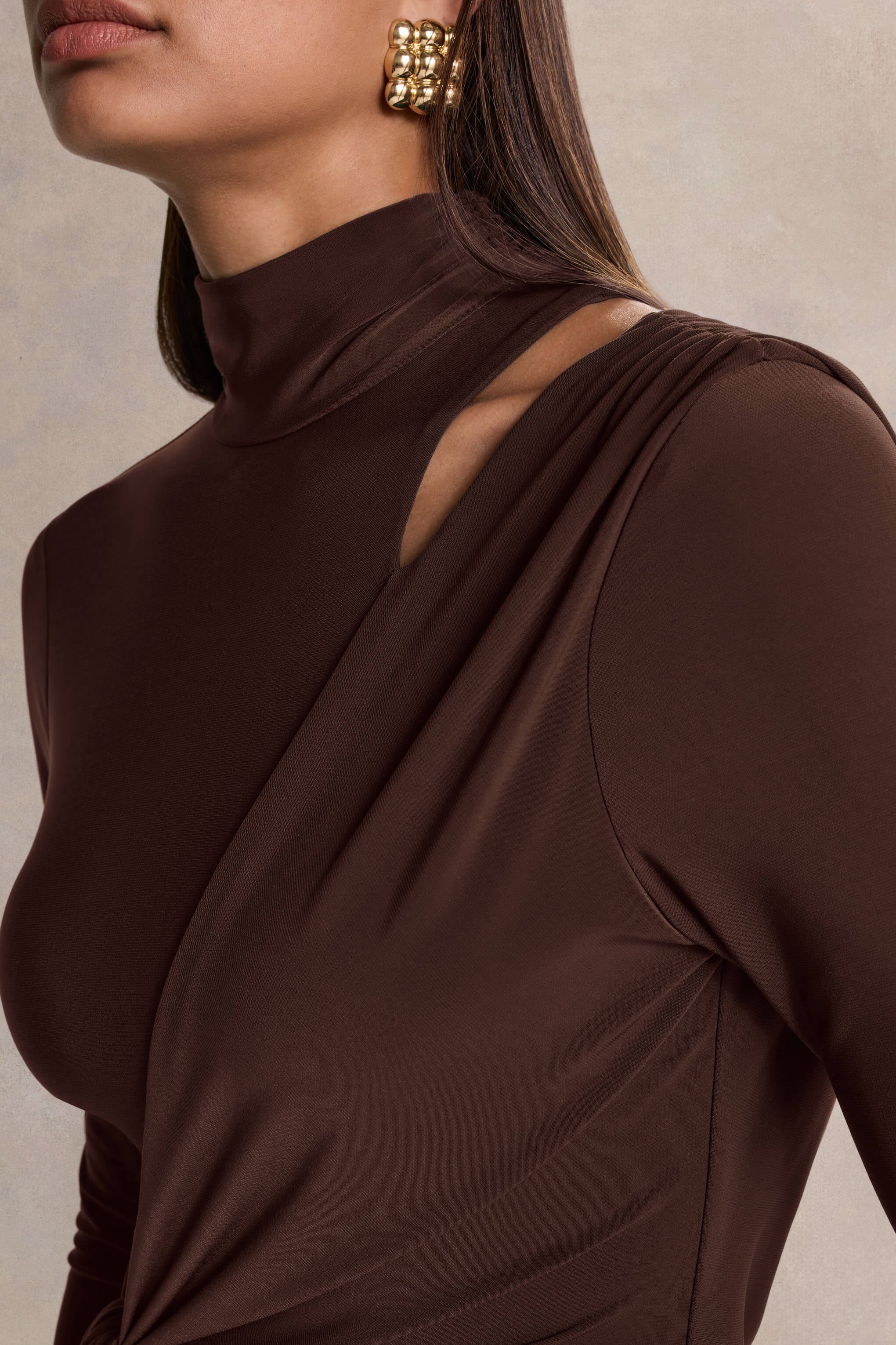 Alastrina | Brown High-Neck Maxi Dress With Gathered-Detailing - Image 6