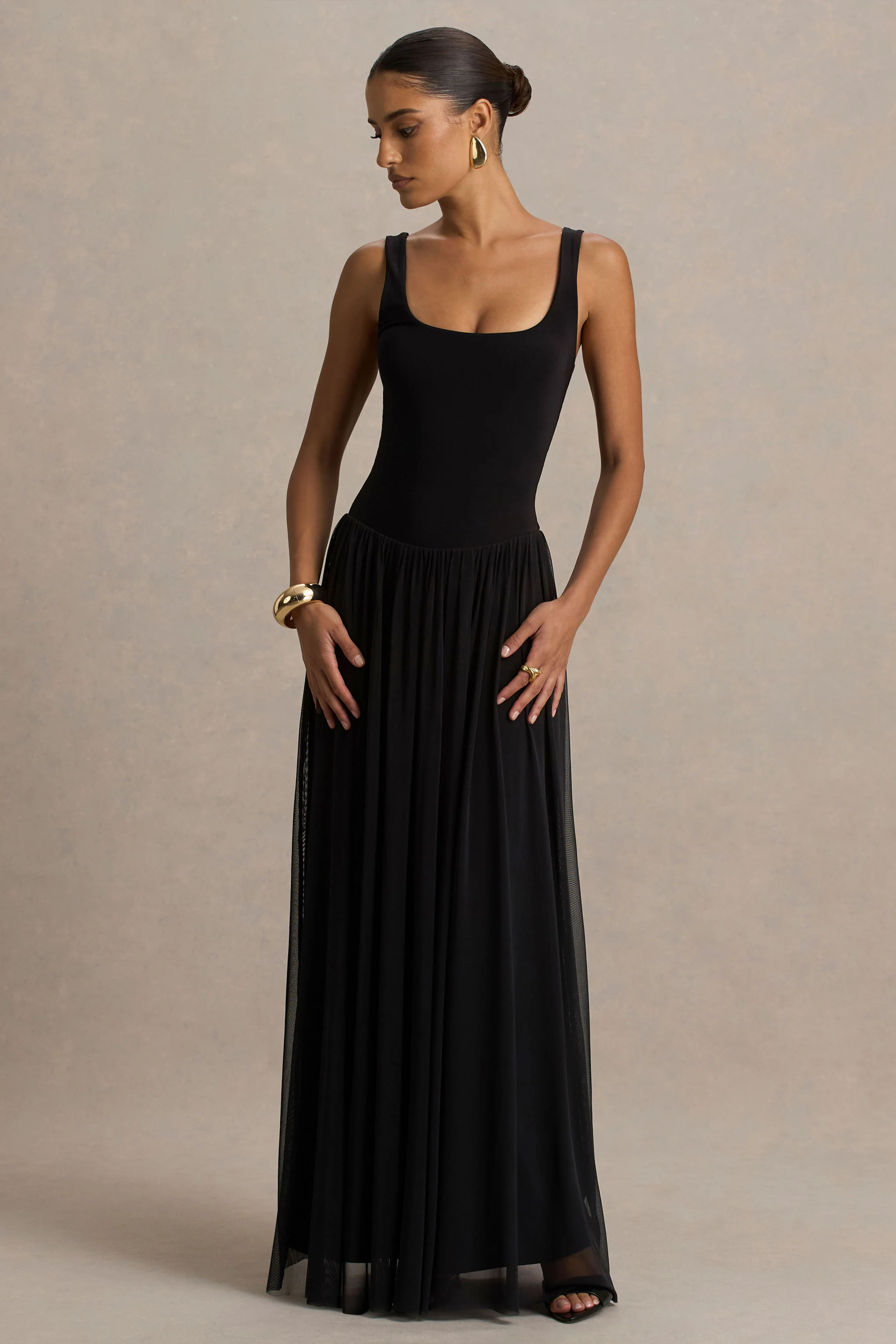 Amelia | Black Scoop-Neck Maxi Dress With Pleated Skirt - Image 4