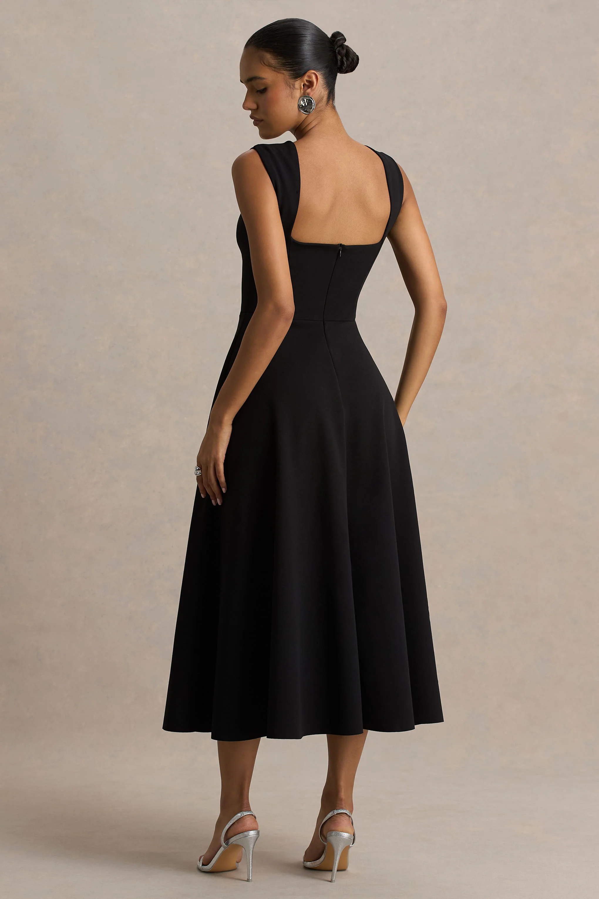 Andromeda | Black Sweetheart-Neck Midi Dress - Image 2