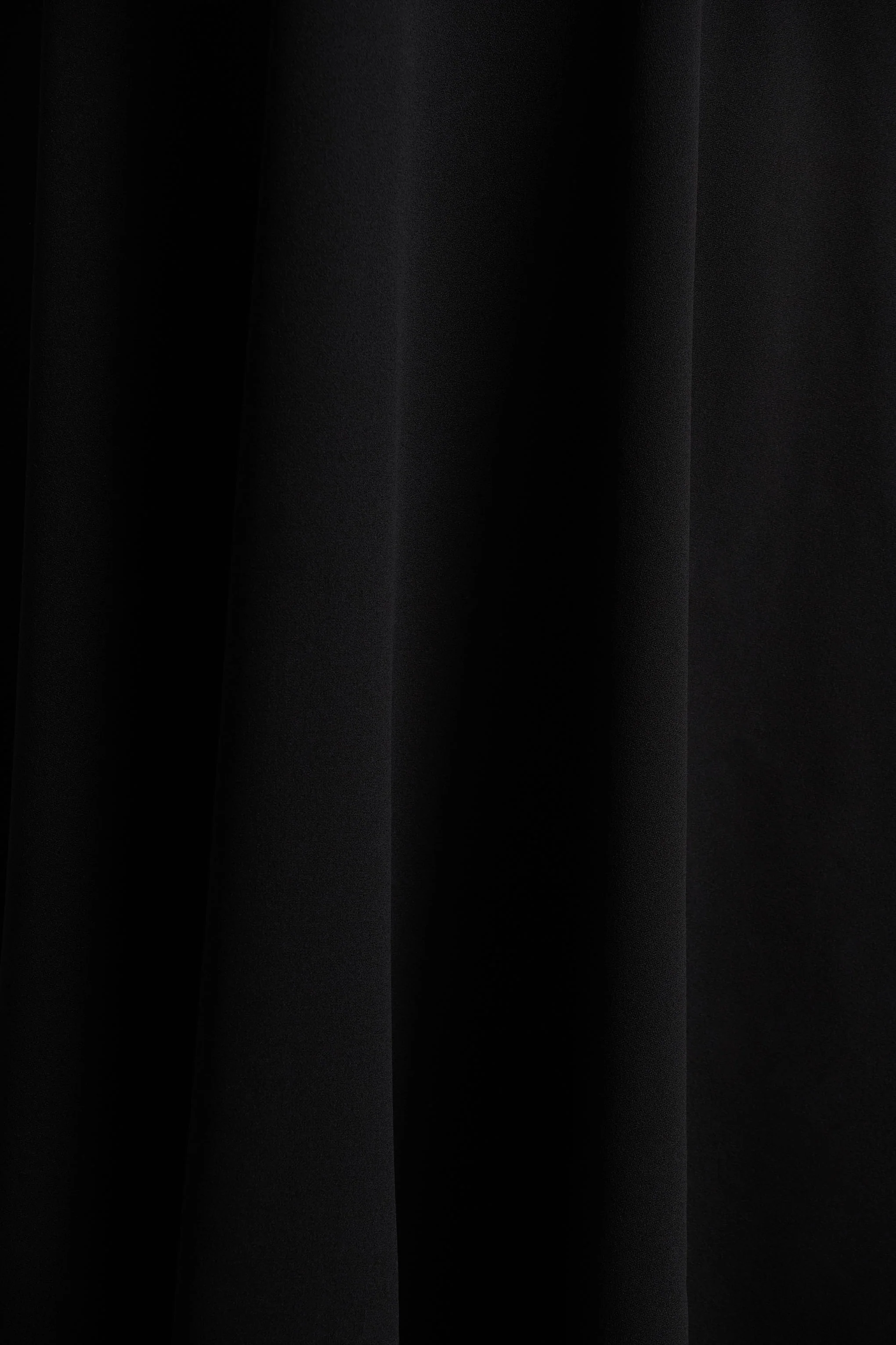 Andromeda | Black Sweetheart-Neck Midi Dress - Image 6