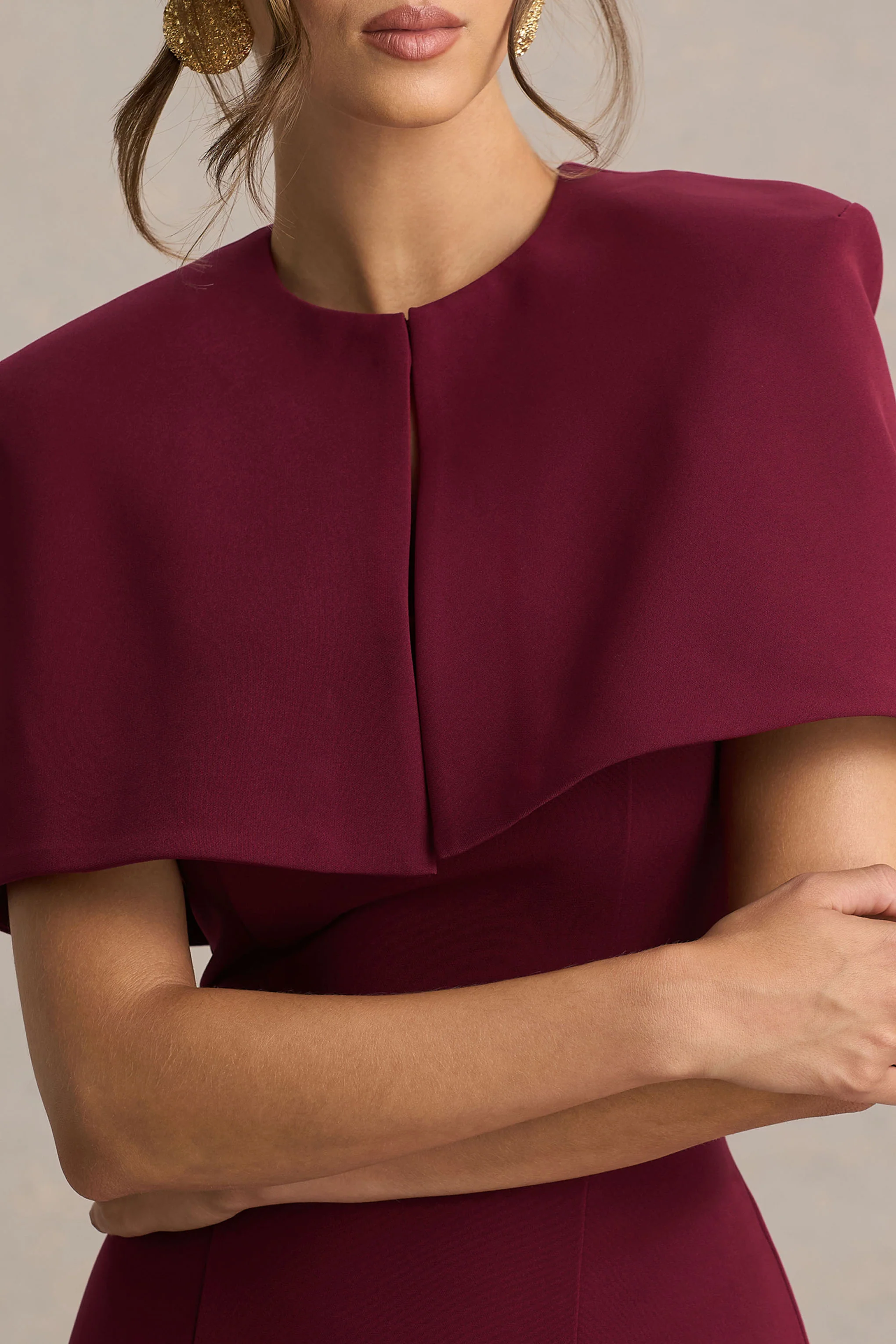 Baylor | Burgundy Midi-Dress With Removable Cape - Image 3