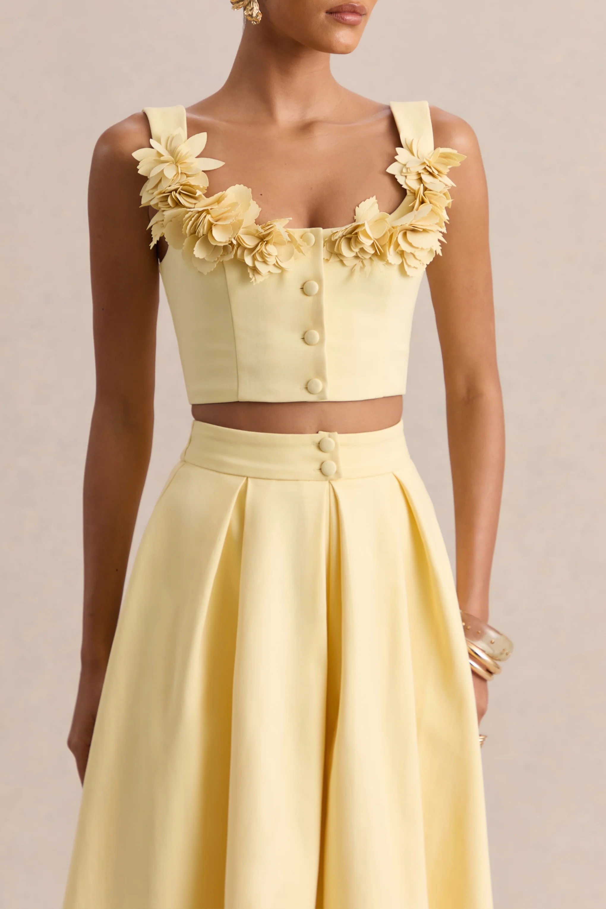 Caprielle | Lemon Scoop-Neck Crop-Top With Corsage Detailing - Image 4