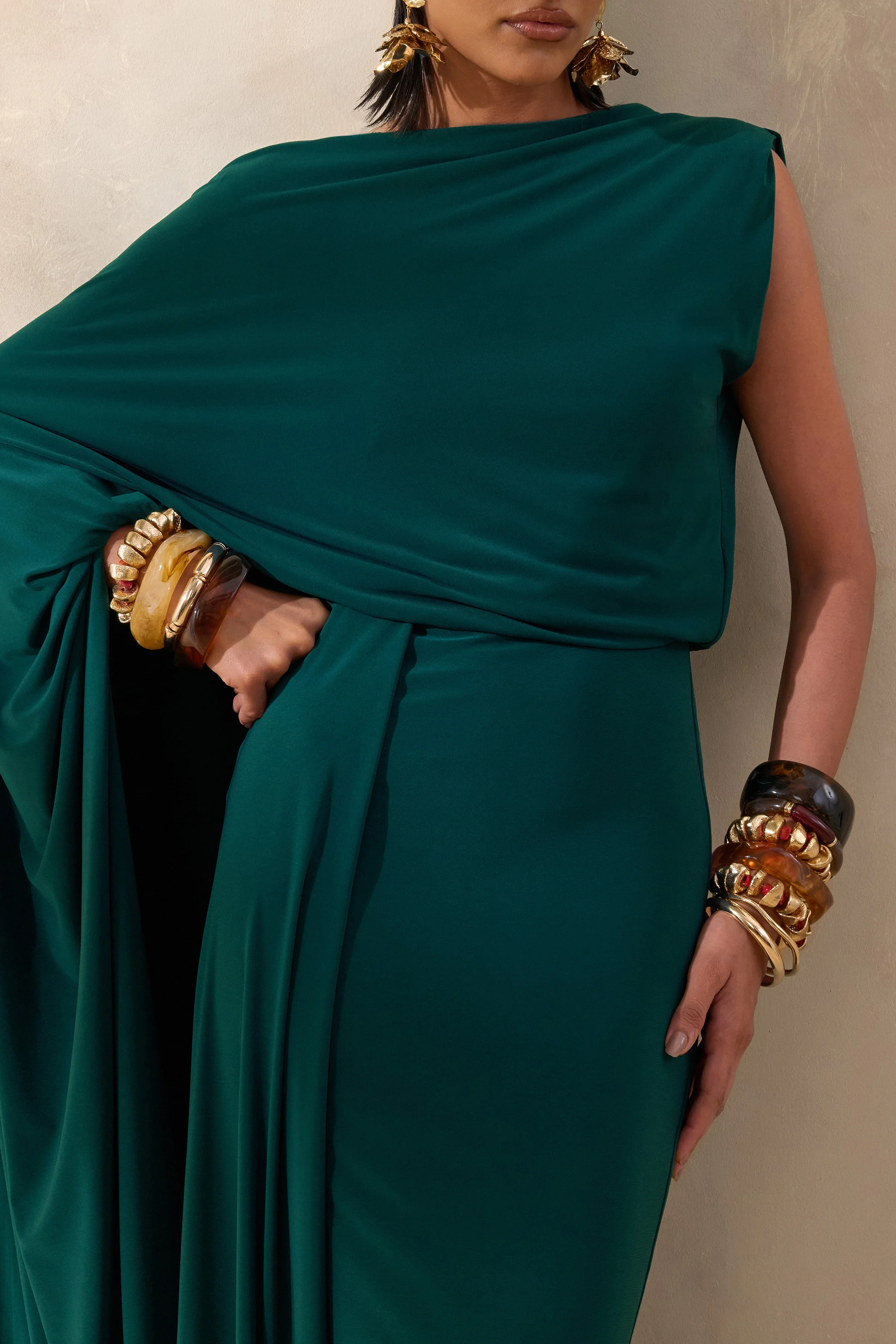 Carenza | Dark Green Wide-Neck Maxi Dress With Cape-Sleeve - Image 3