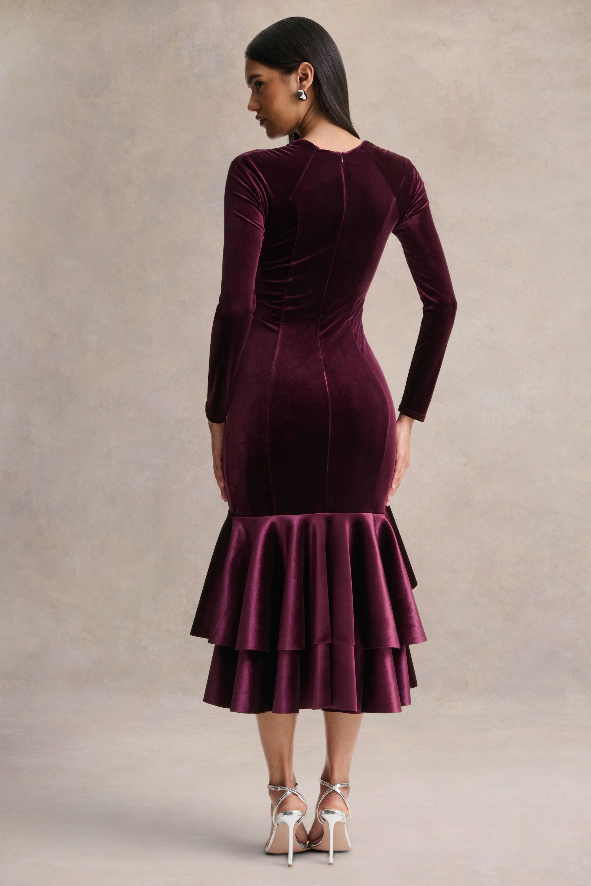 Emberlyn | Burgundy Velvet Scoop-Neck Fishtail Midi Dress - Image 2