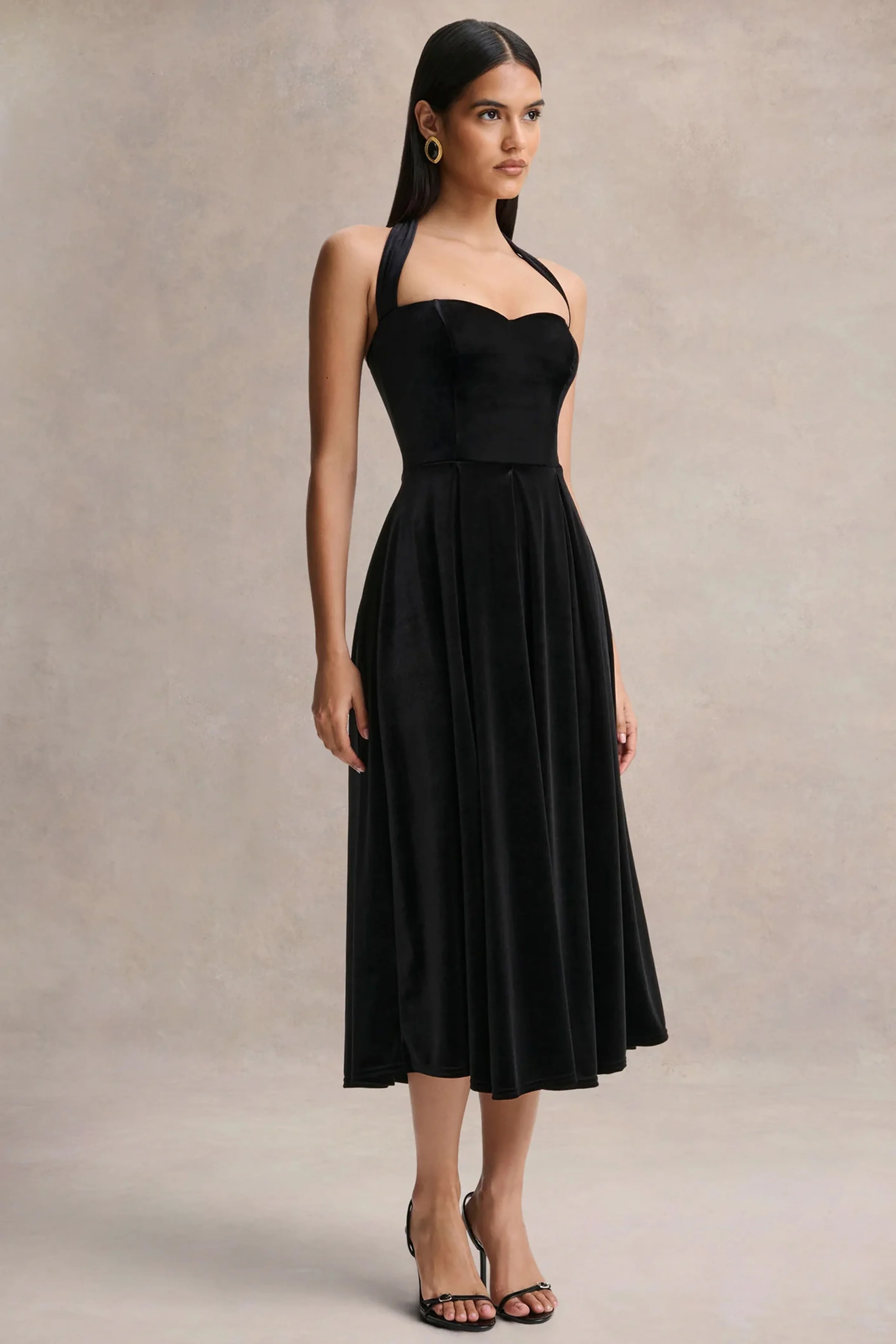 Esmeray | Black Velvet Sweetheart-Neck Midi Dress - Image 4