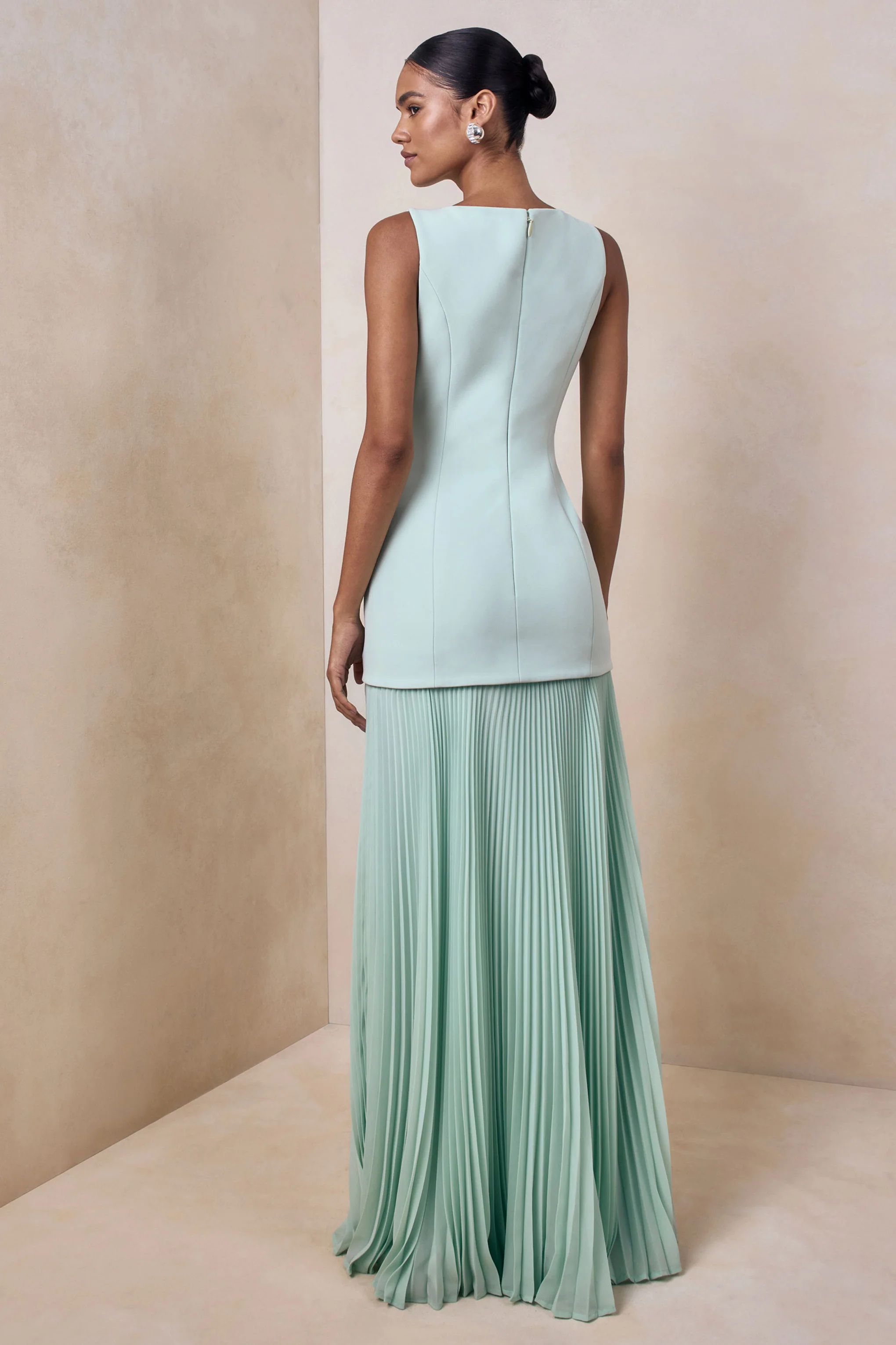 Hadley | Sage Boat-Neck Maxi Dress With Drop-Waist - Image 2