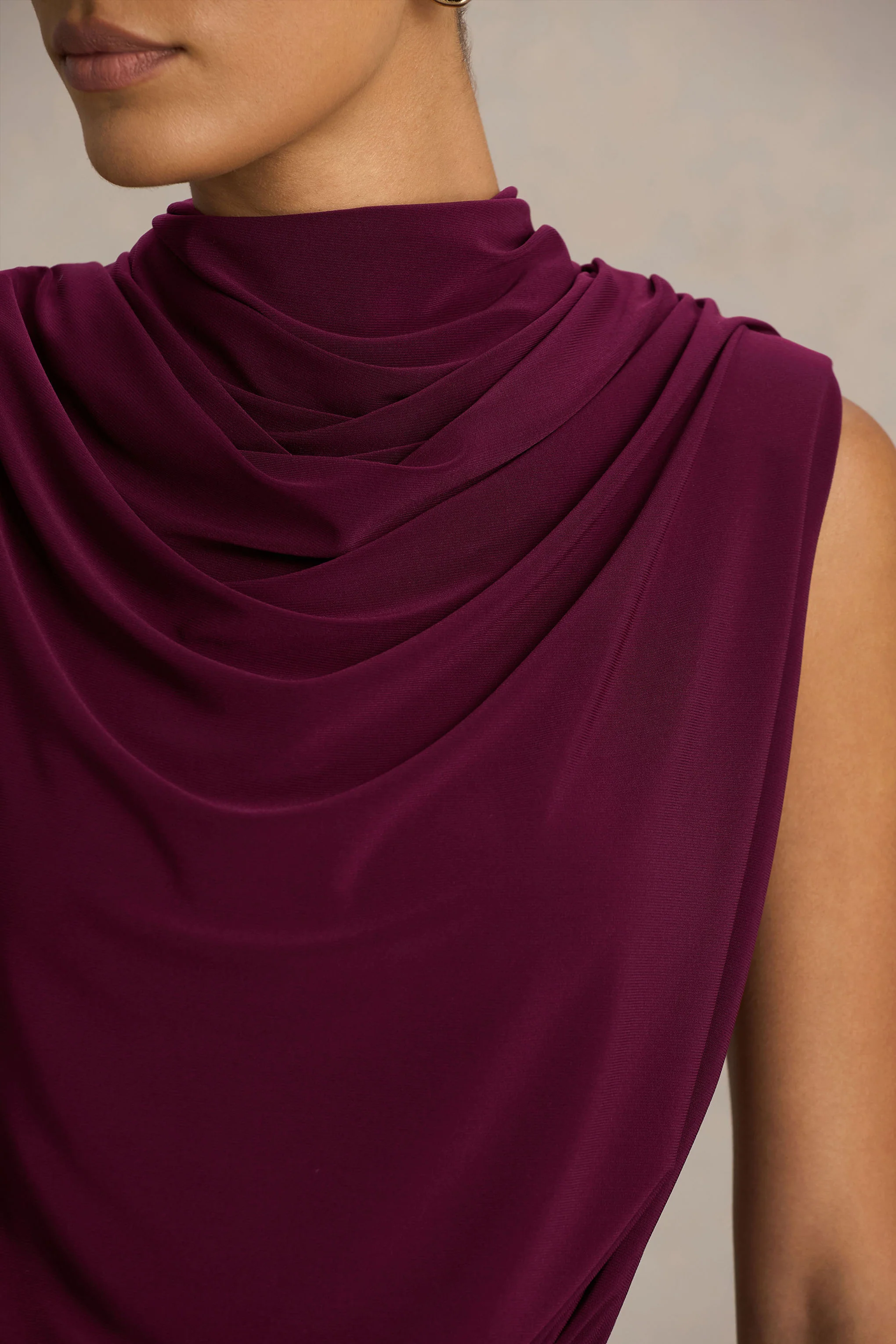Hermia | Burgundy High-Neck Midi Dress - Image 3
