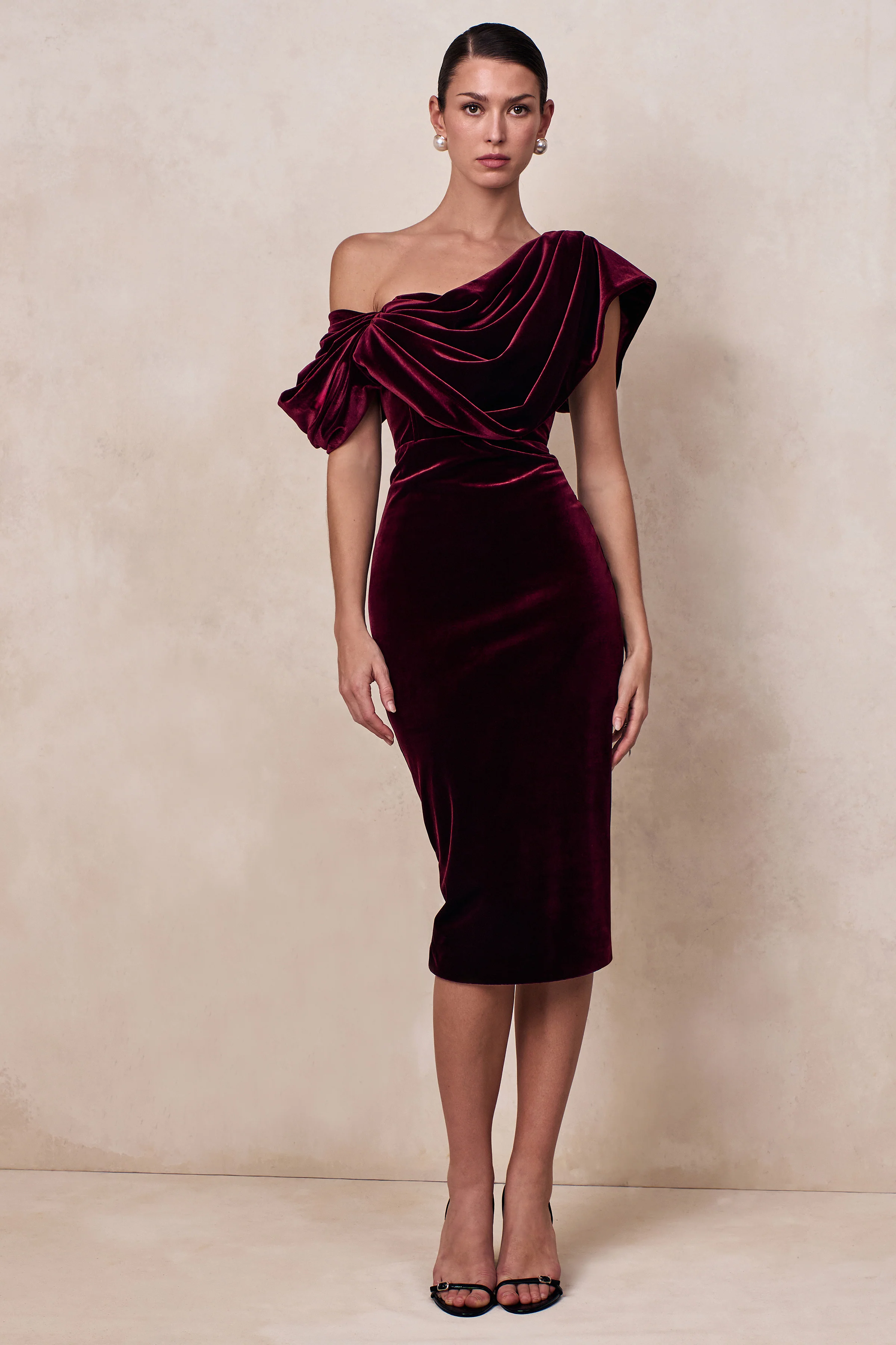 High End | Burgundy Velvet Asymmetric-Neck Midi Dress With Draped Detailing - Image 5