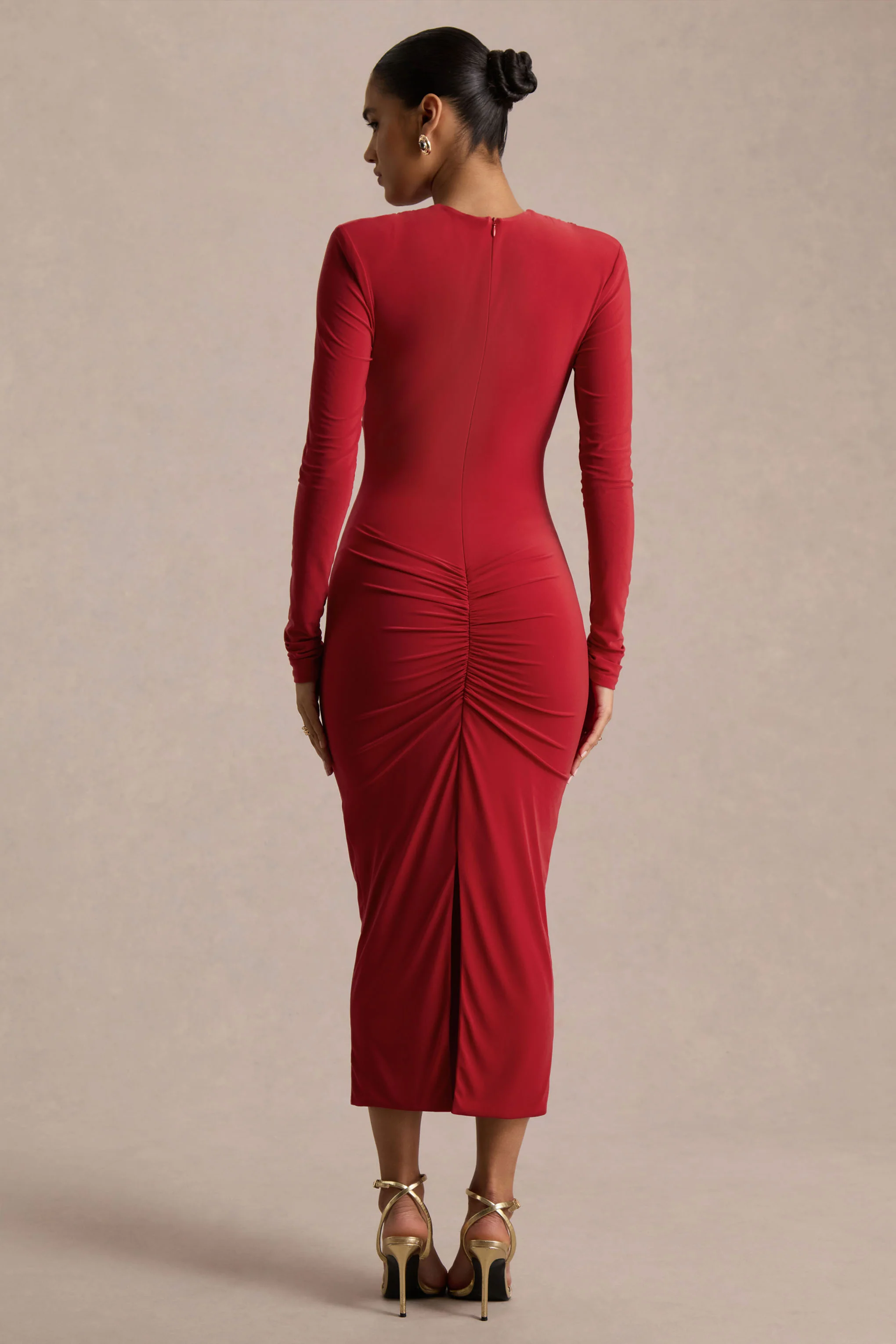 Ivara | Red Plunge-Neck Maxi Dress With Ruched Detailing And Sash - Image 2