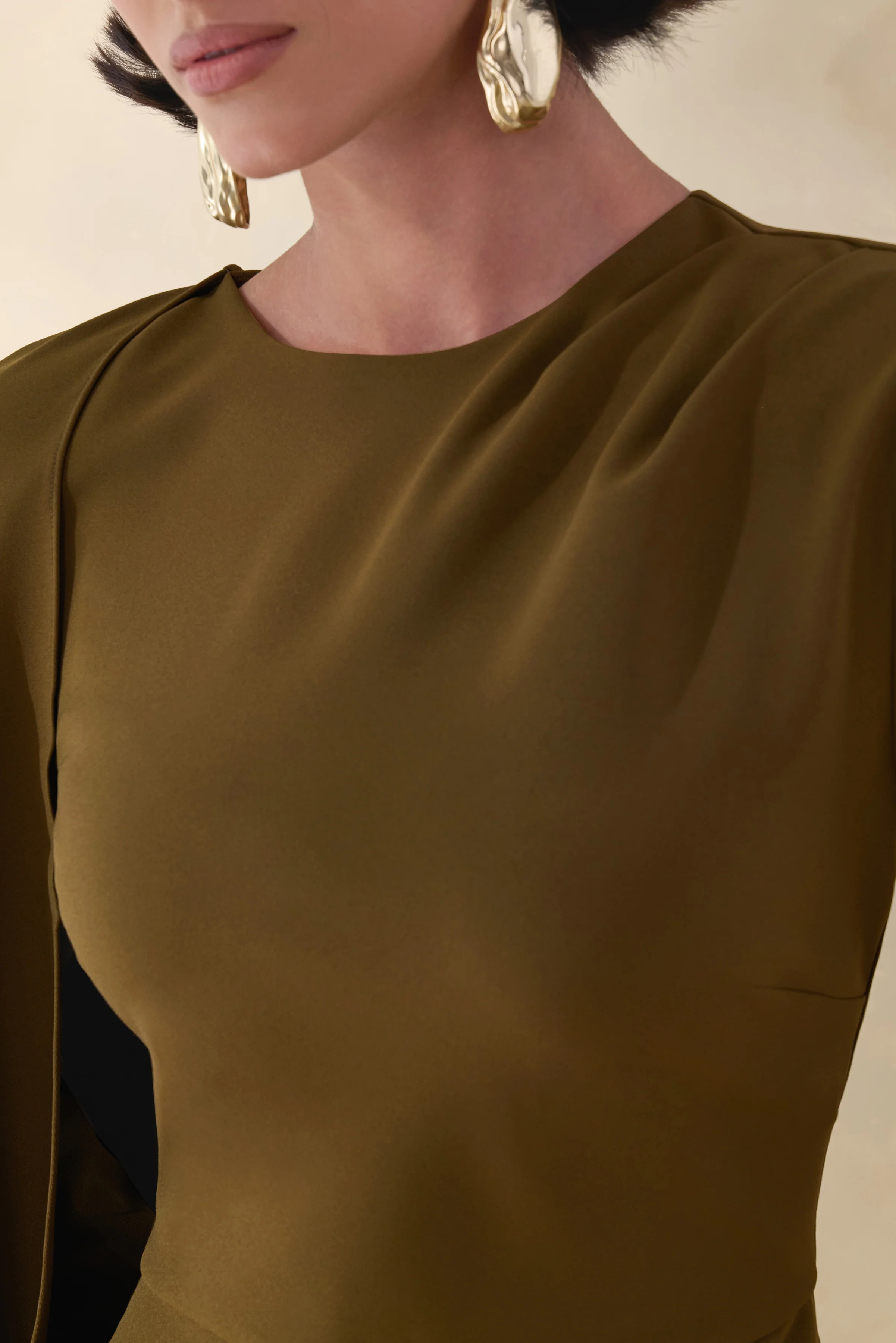 Jovea | Olive Round-Neck Maxi Dress With Cape-Sleeve - Image 7
