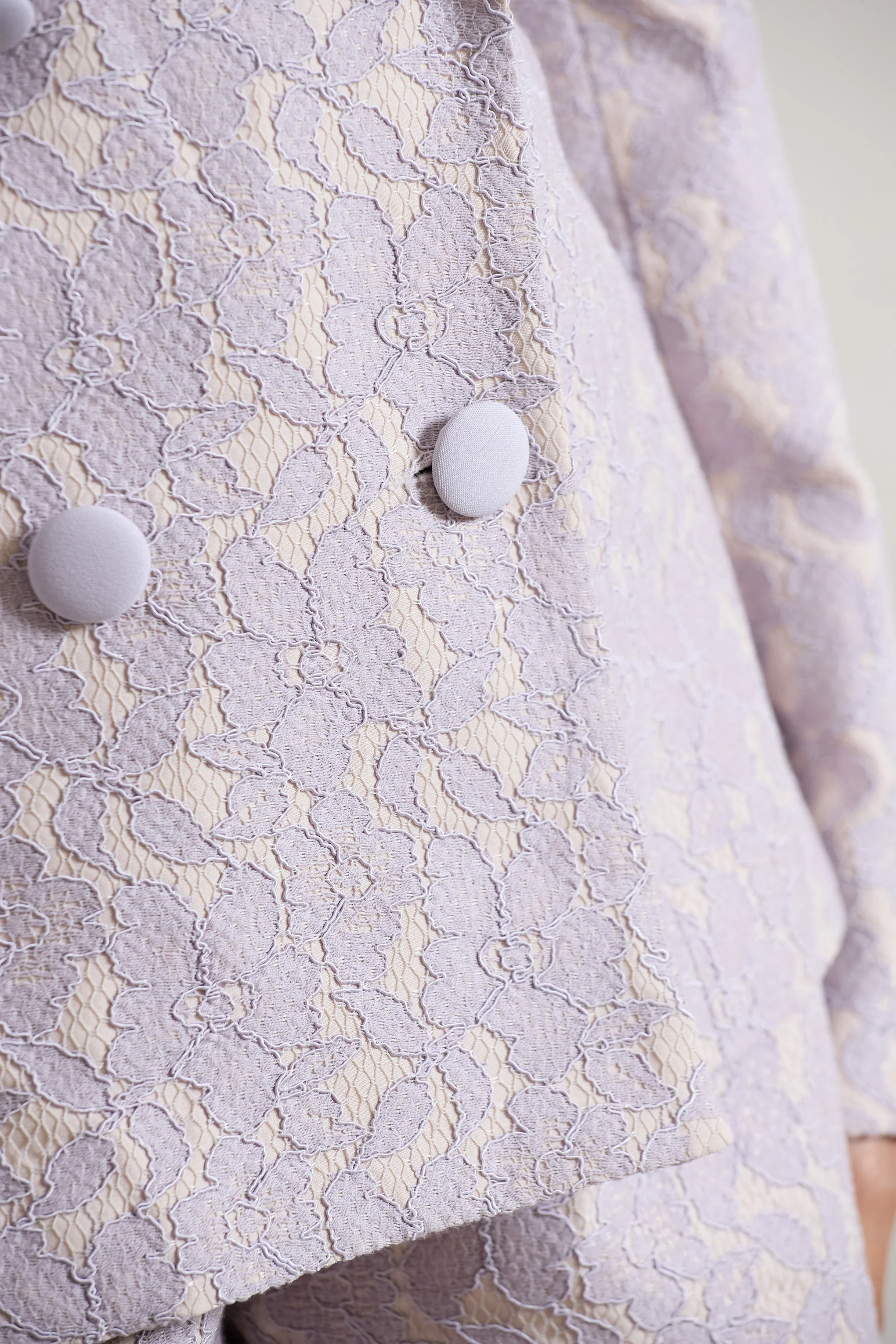 Kennedy | Mauve Lace Tailored Blazer - Image 4