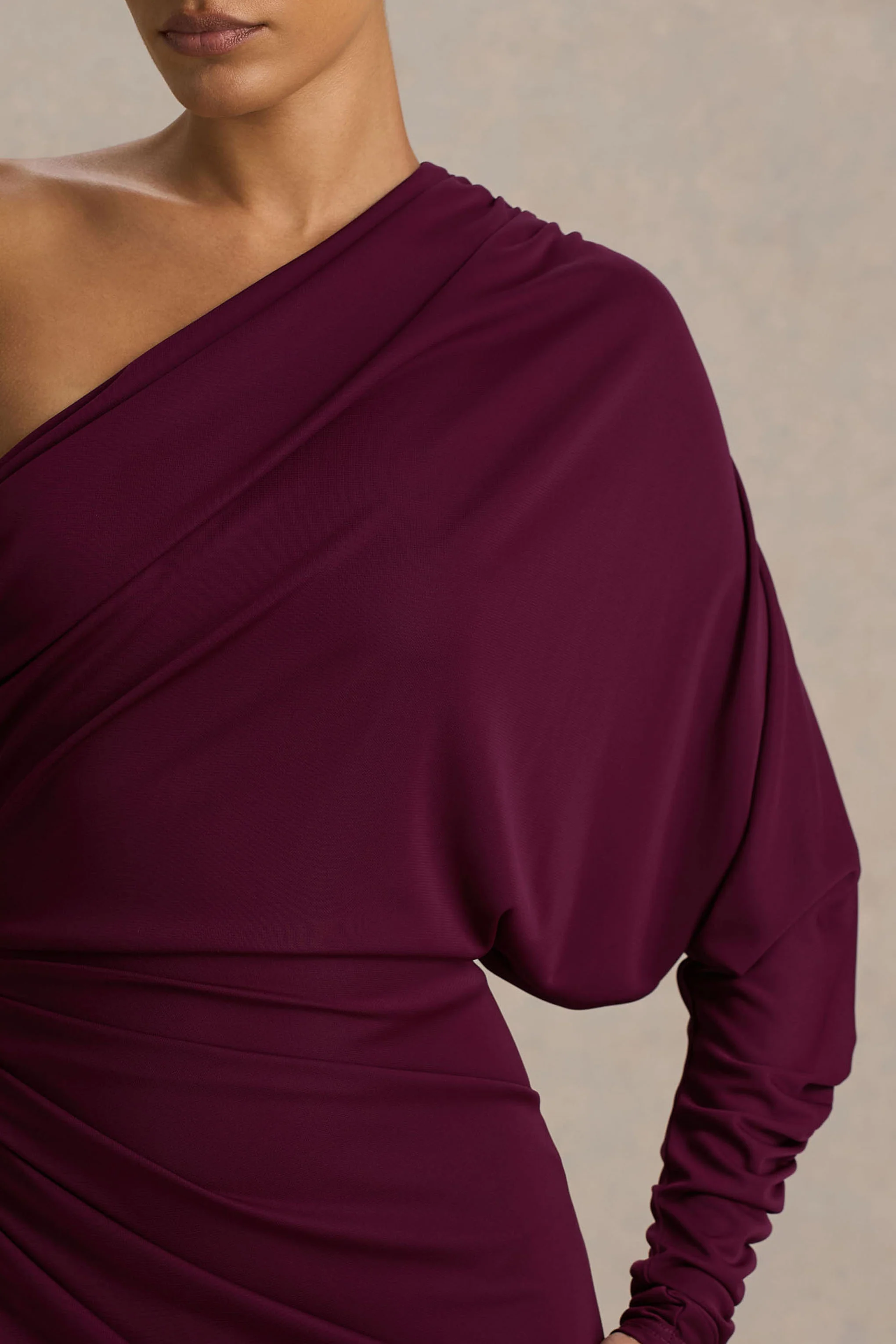 Lola | Burgundy Asymmetric-Neck Maxi Dress With Ruched Detailing And Front High-Split - Image 3