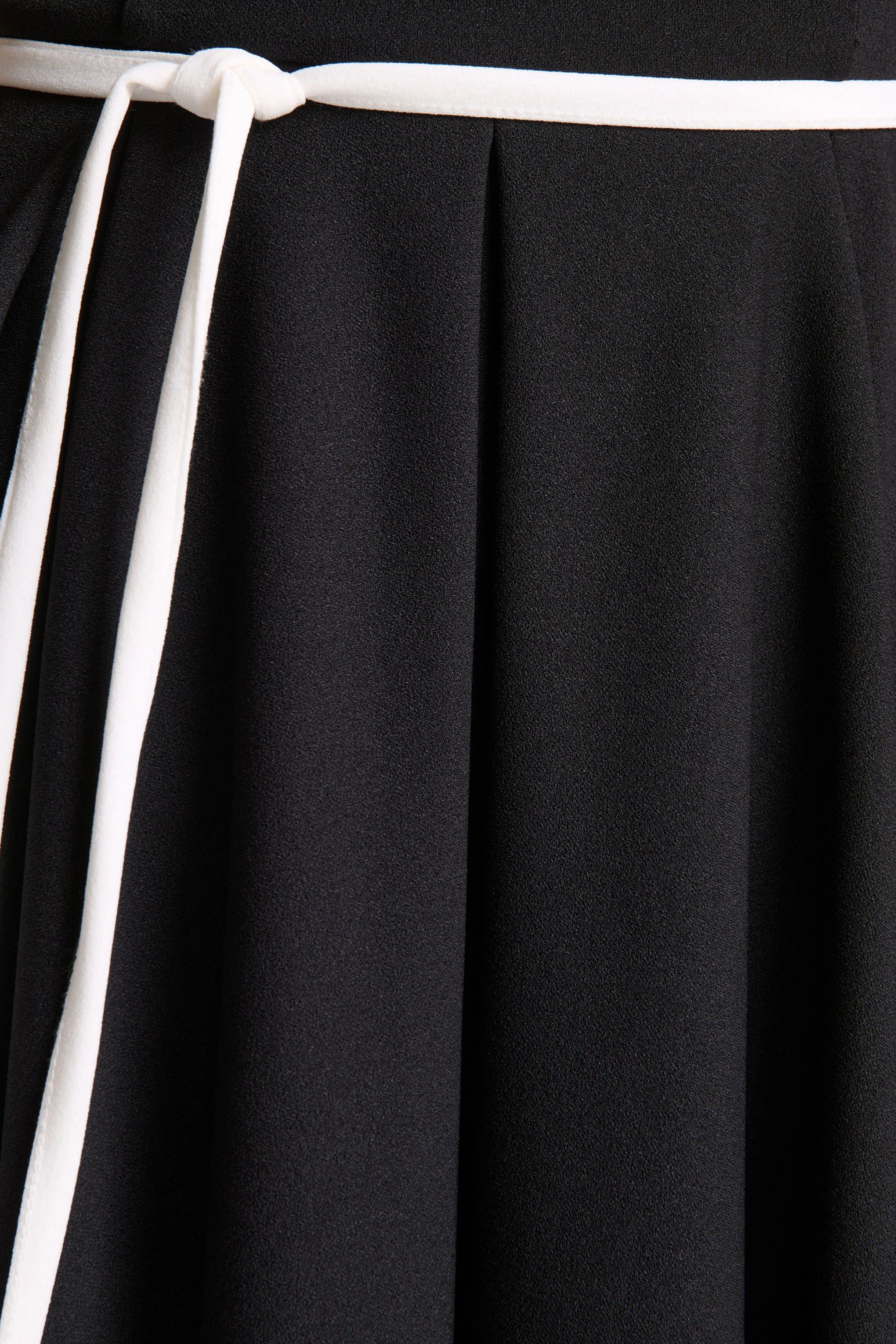 Nataline | Black Round-Neck Midi Dress With White Belt-Detail - Image 6