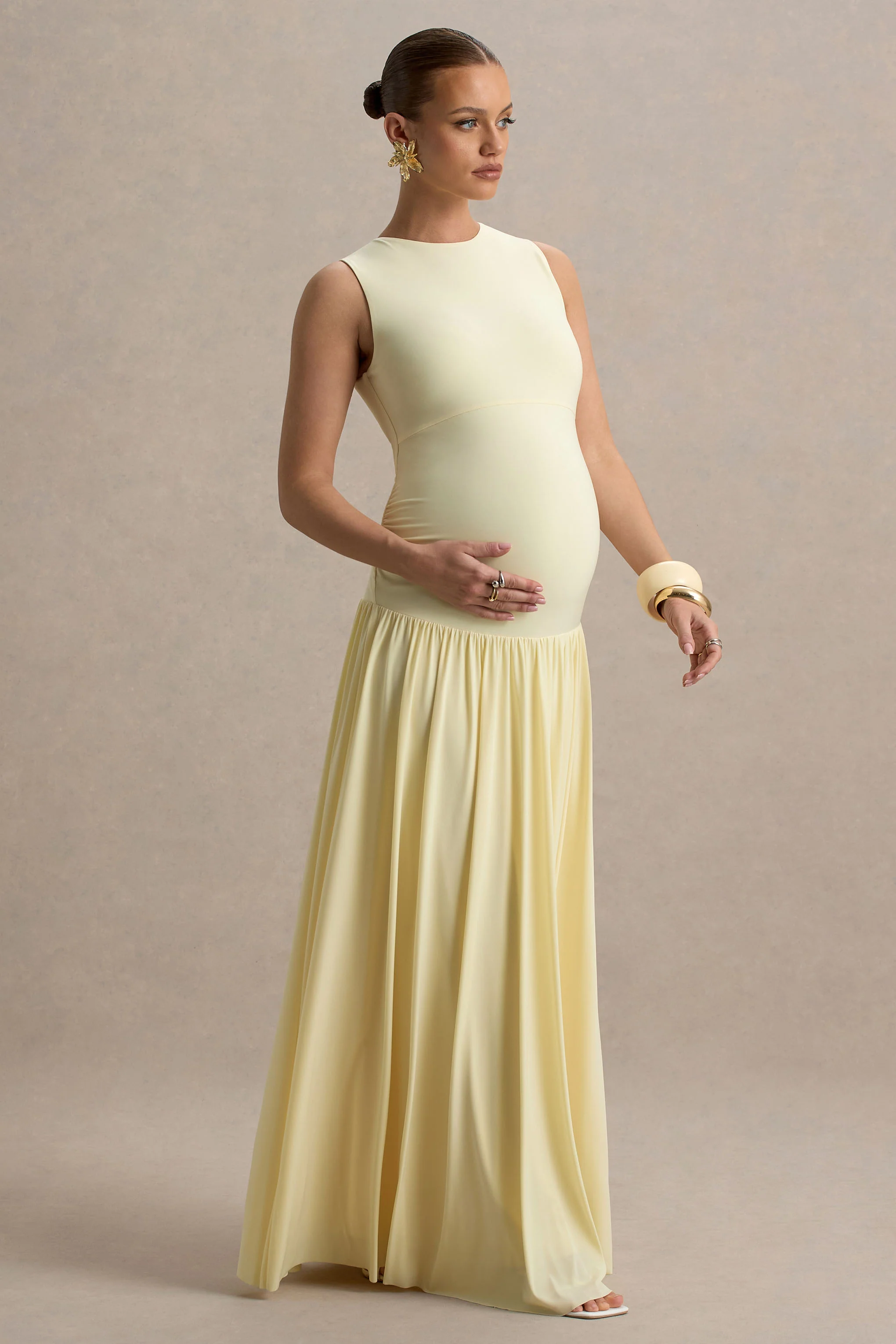 Outline | Lemon Crew-Neck Maternity Maxi Dress With Pleated Skirt - Image 4