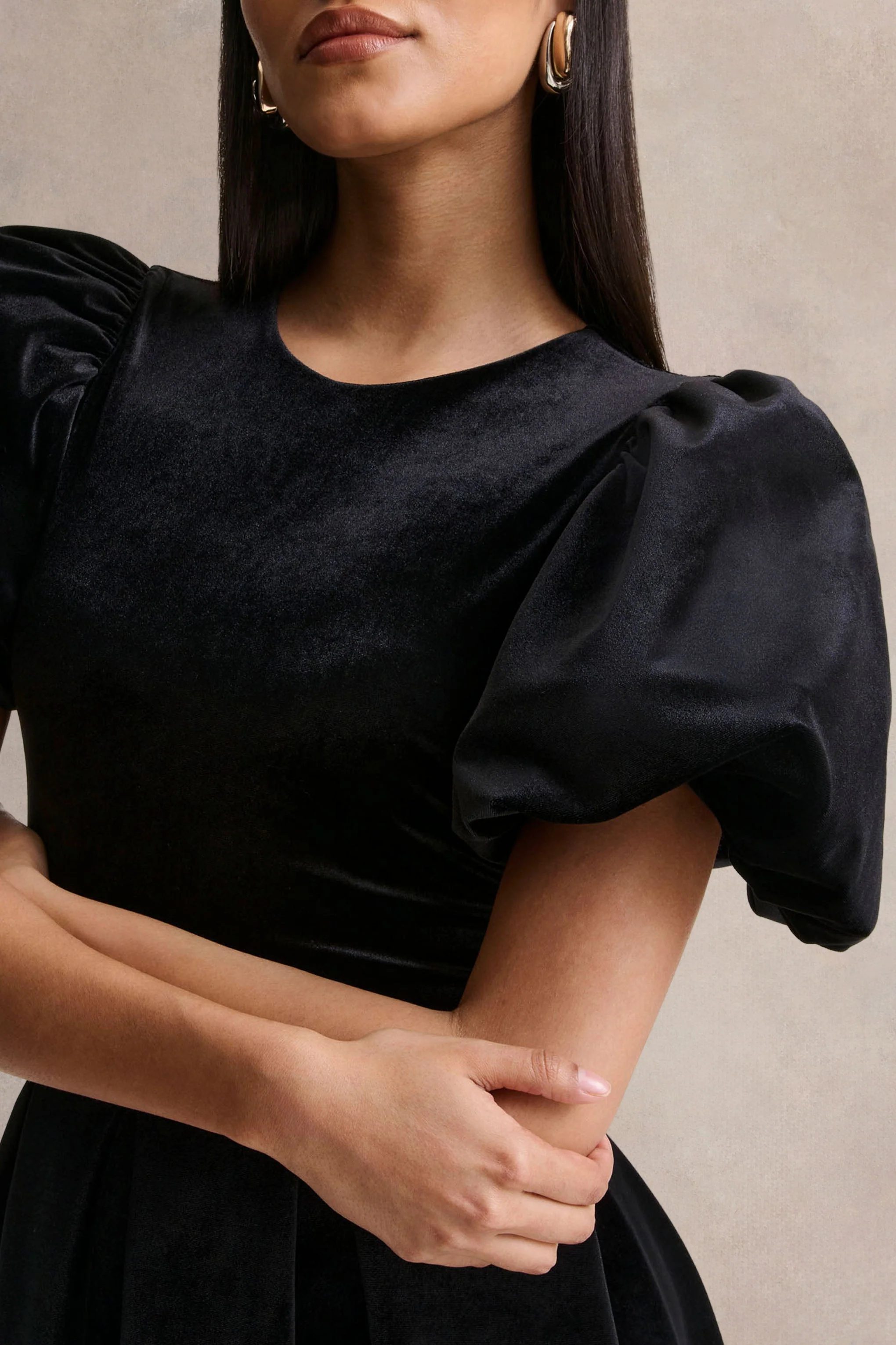 Seraphic | Black Velvet Puff-Sleeve Midi Dress - Image 5