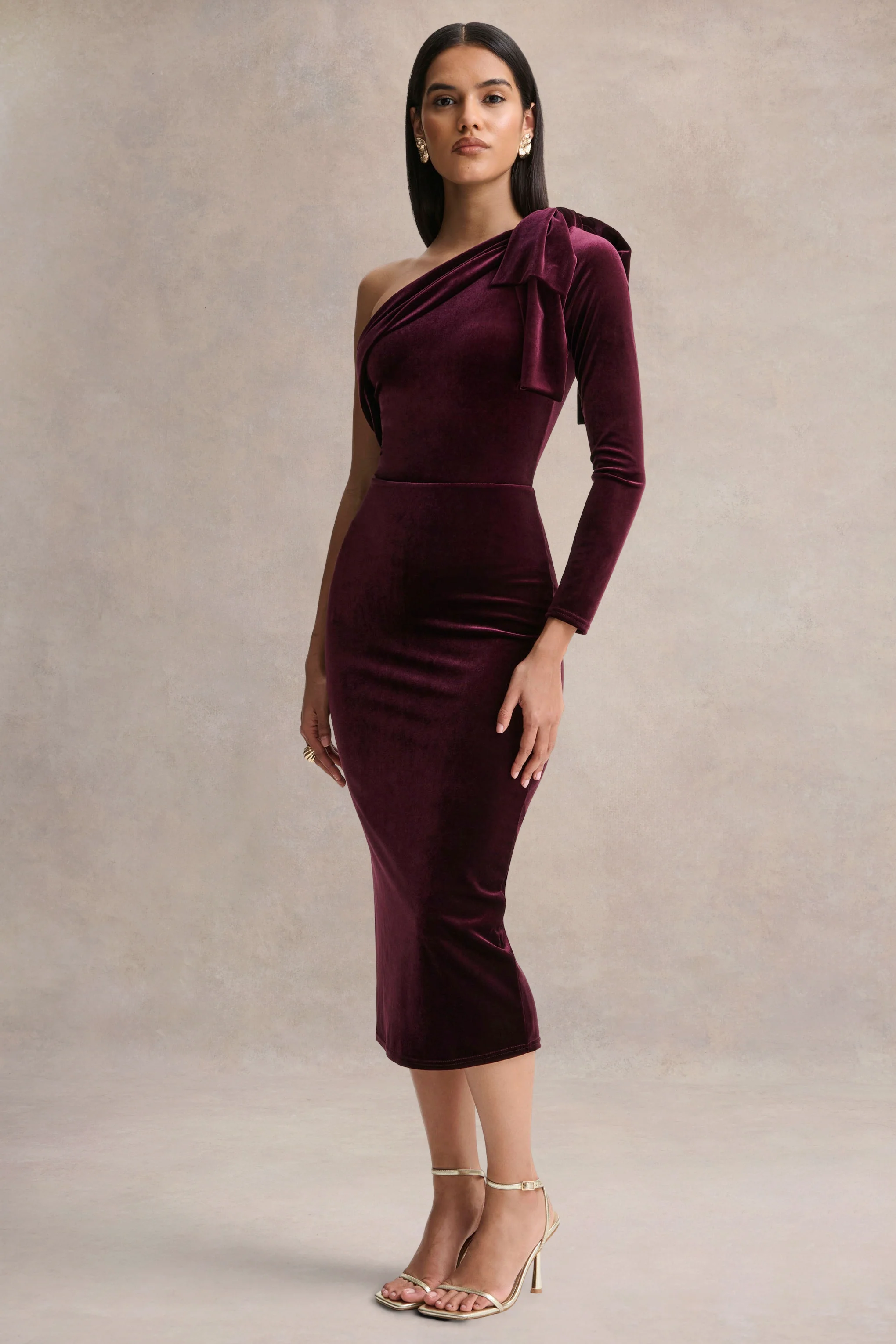 Vespera | Burgundy Velvet Asymmetric Neck Midi Dress With Bow Detail - Image 5